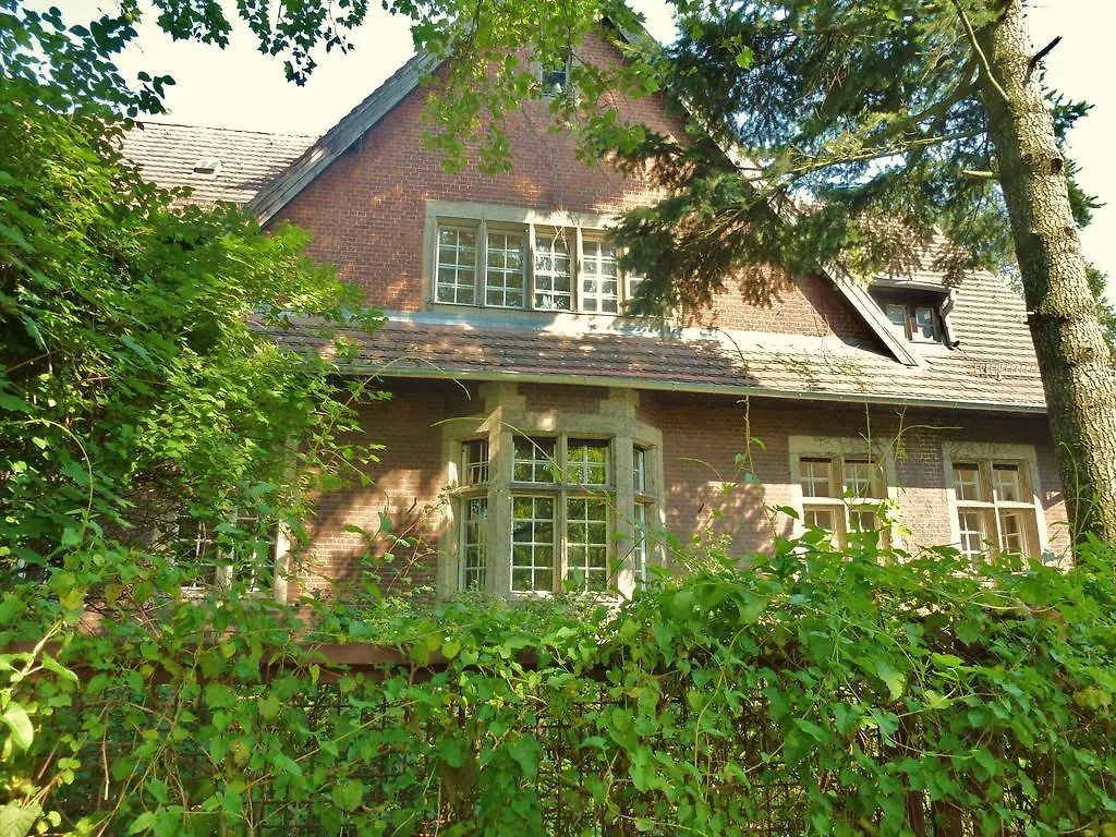 Villa-Hufeland Berlin 0*,